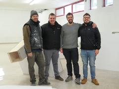 Etnik, il consigliere Cont, Marco Maffei di Multiverso con uno dei volontari dell'associazione Etnik, il consigliere Cont, Marco Maffei di Multiverso con uno dei volontari dell'associazione